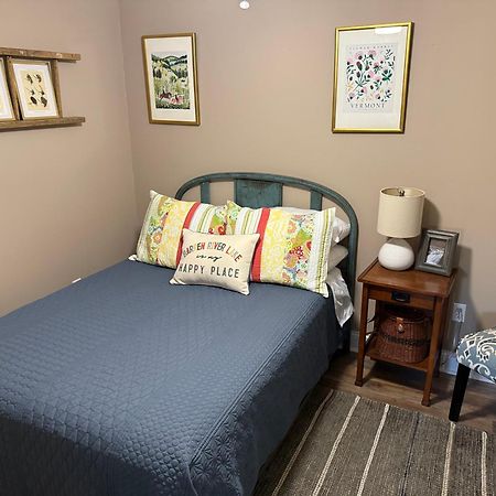 Barren Breeze Bed And Breakfast Lucas Bagian luar foto